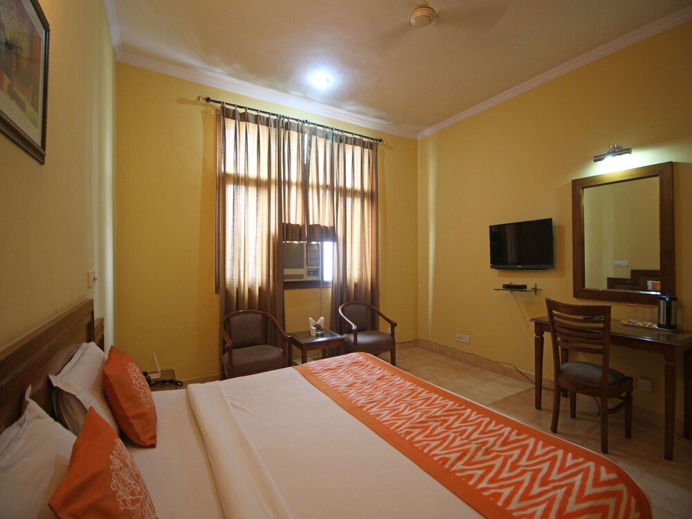 Hotel Clarks International