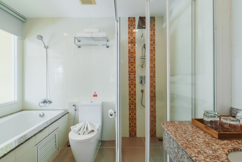 Elite Suites Patong