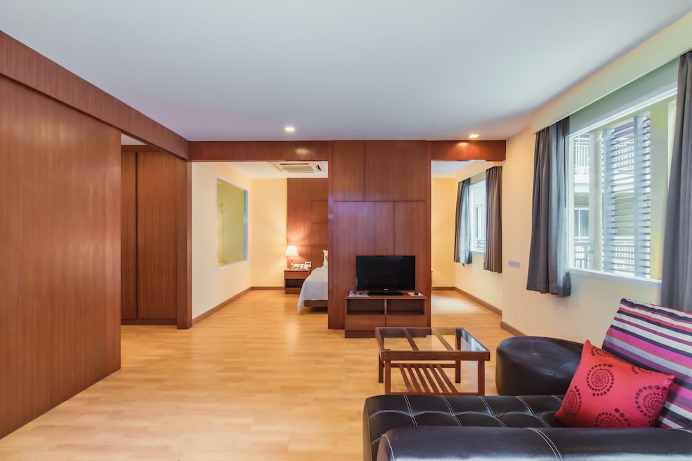 Elite Suites Patong