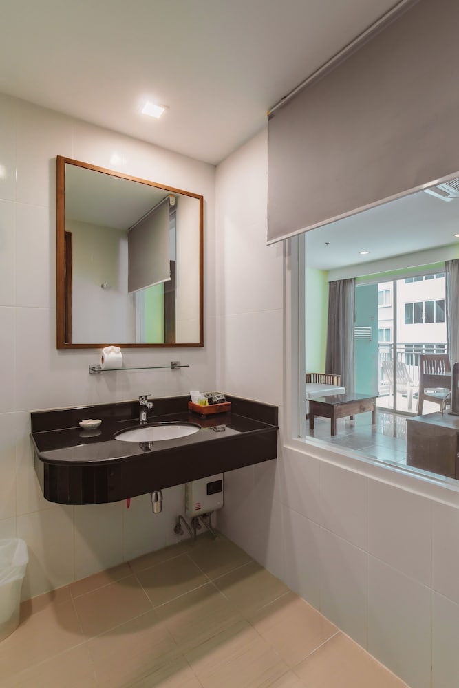 Elite Suites Patong