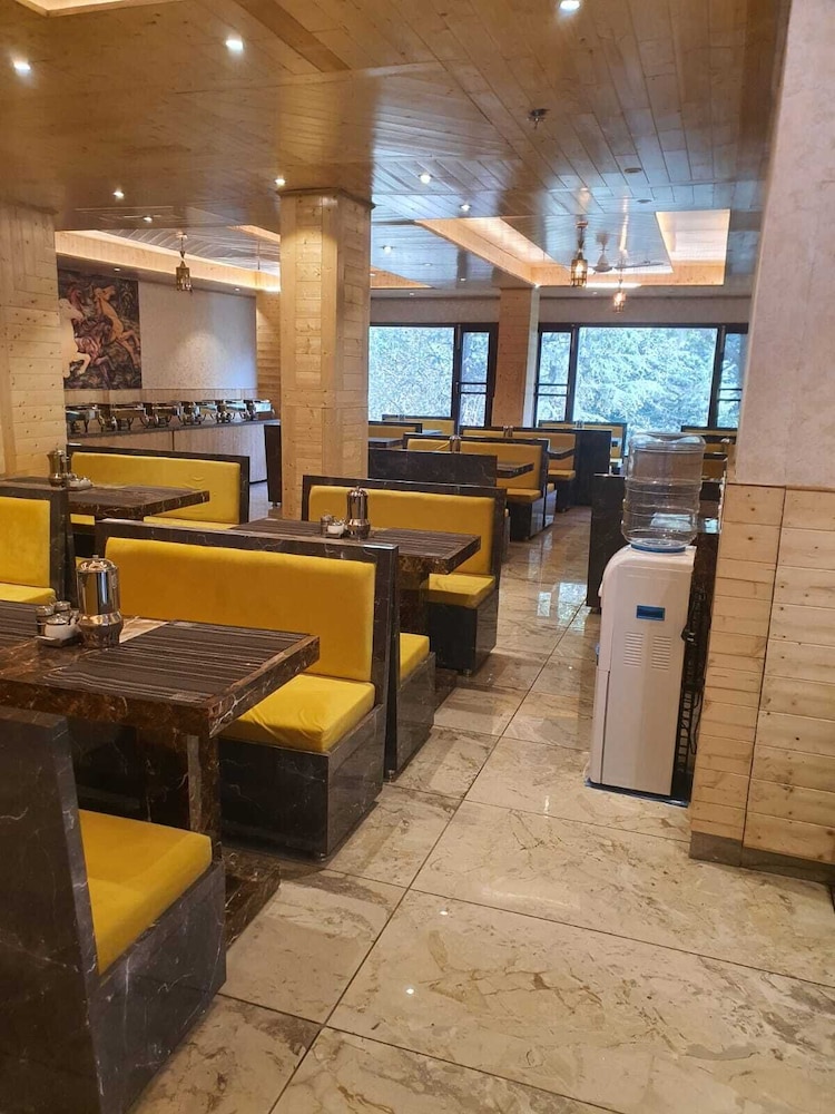 Hotel Dalhousie Hills Raj Nirmal