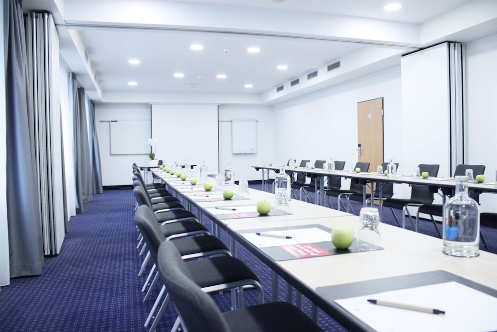 IntercityHotel Frankfurt Airport