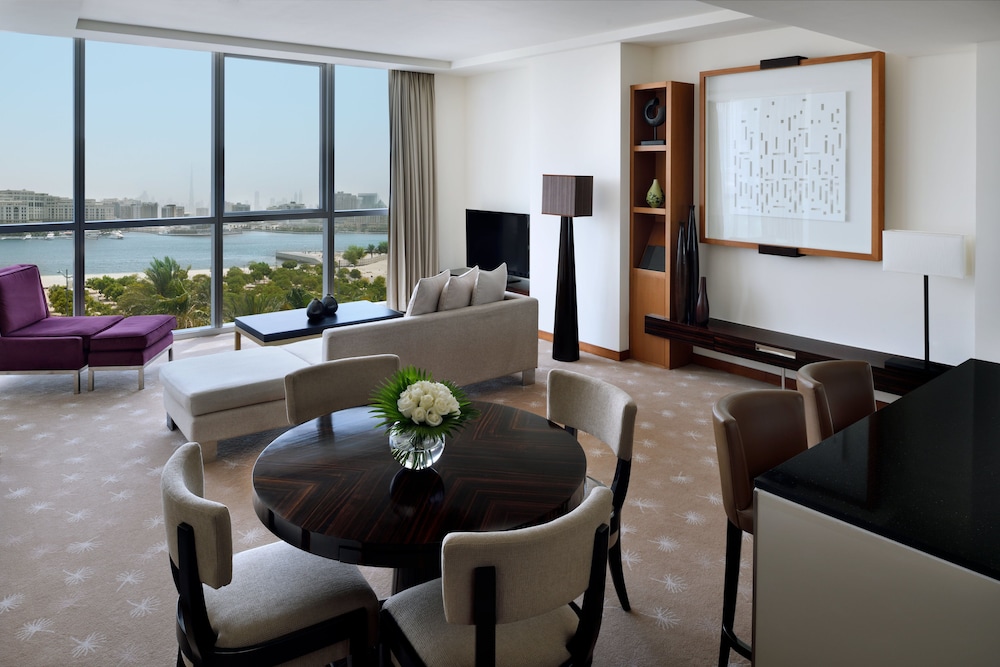 InterContinental Residence Suites Dubai Festival City by IHG