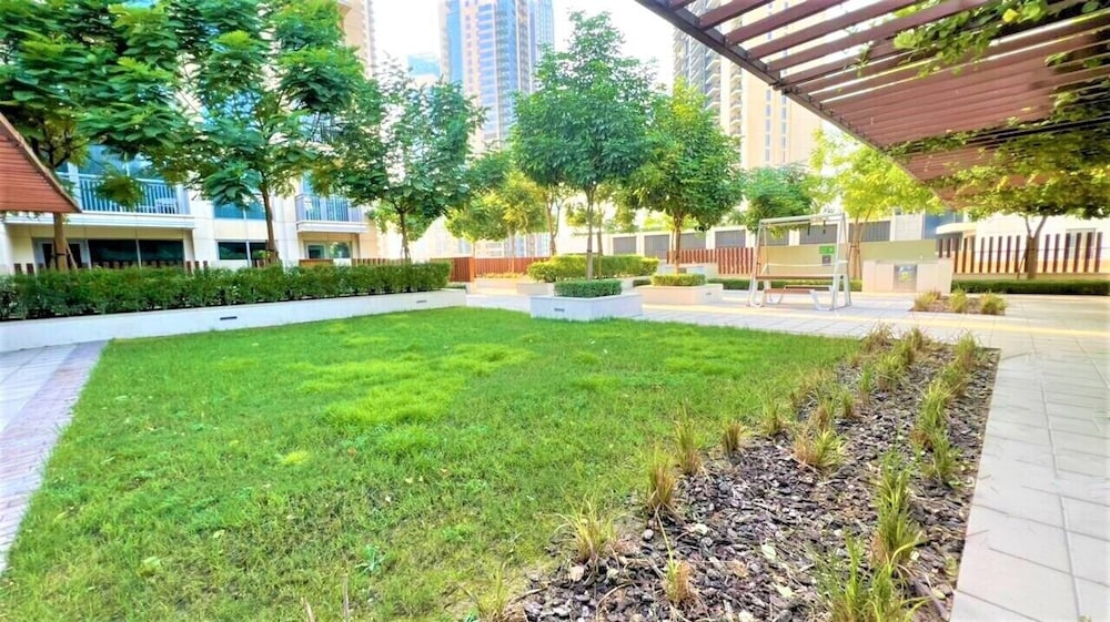 Luxury Dubai creek harbour Waterfront Apartment 