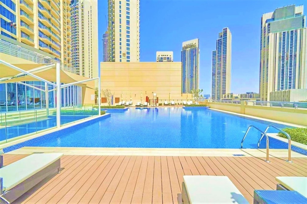 Luxury Dubai creek harbour Waterfront Apartment 