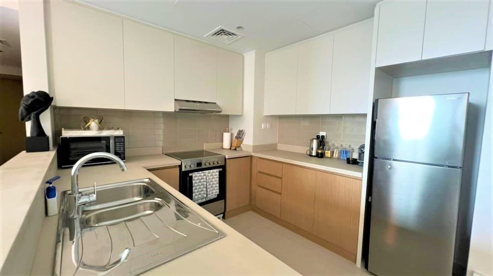 Luxury Dubai creek harbour Waterfront Apartment 