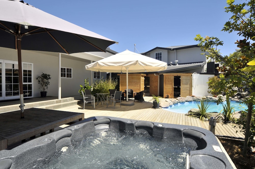 Wai Ora Lakeside Spa Resort