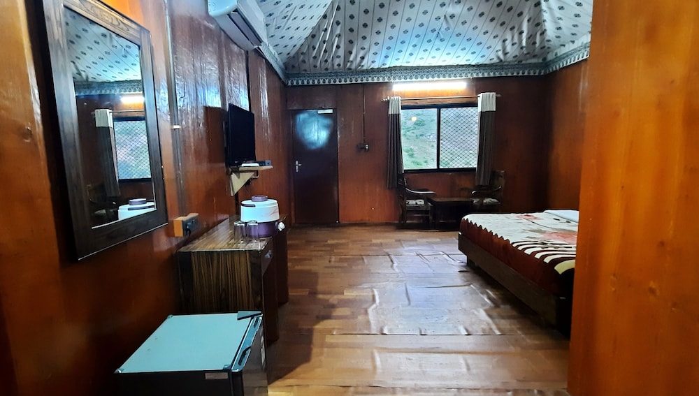 V Resorts Lake Alpi Kumbhalghar