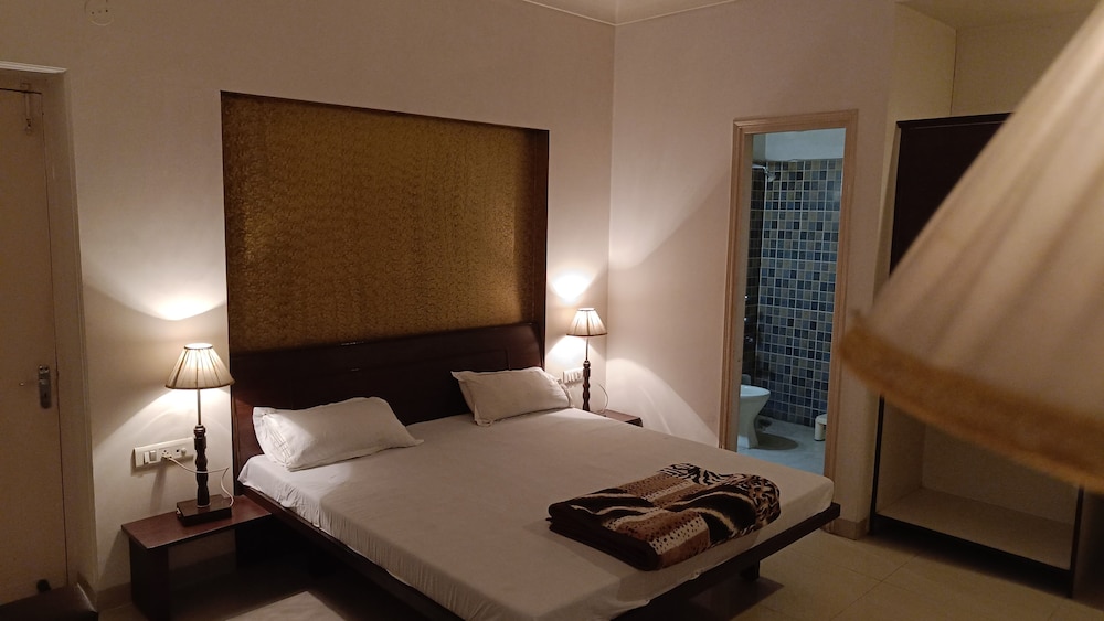 Hotel Samrat