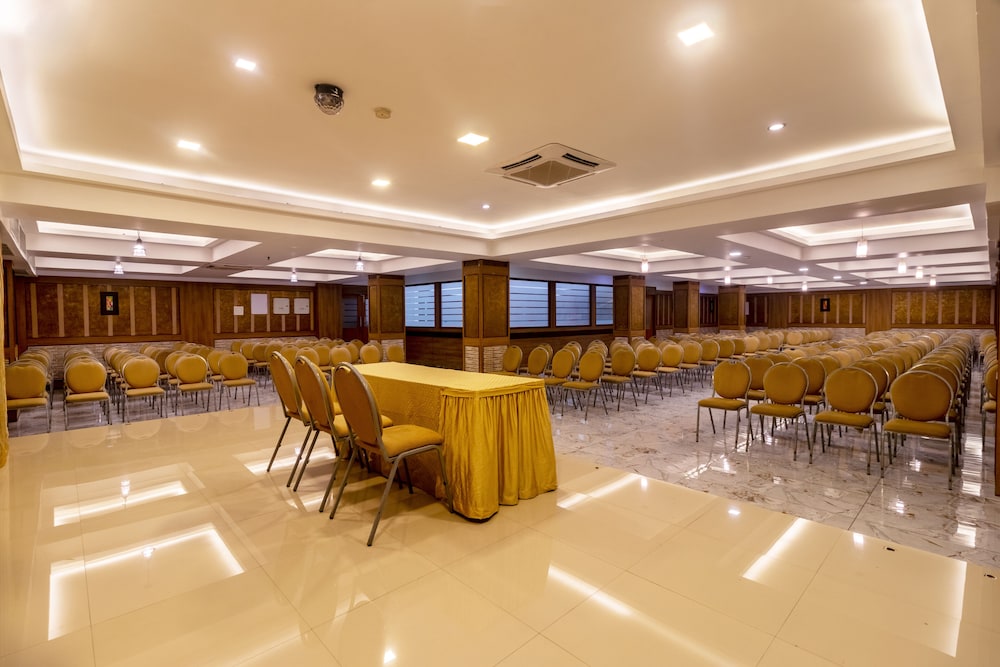 Zip by spree Hotels Mangala Towers