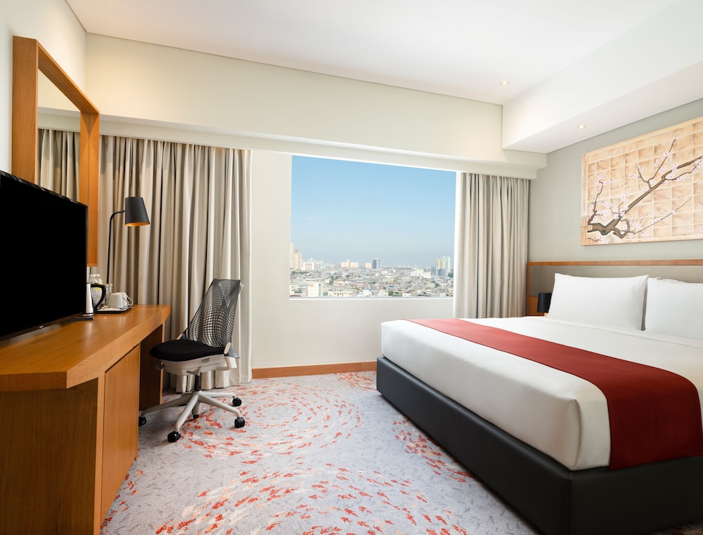 Holiday Inn & Suites Jakarta Gajah Mada by IHG