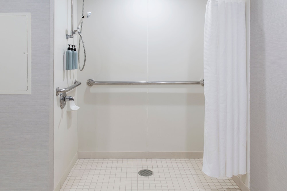 Courtyard by Marriott Buffalo Amherst/University
