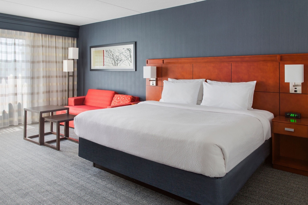Courtyard by Marriott Buffalo Amherst/University