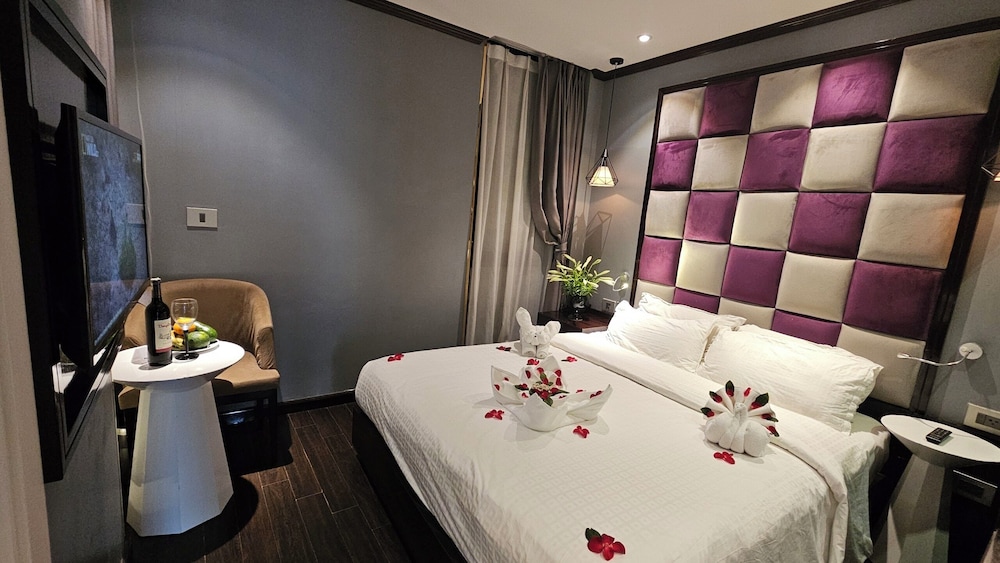 Hanoi La Storia Hotel