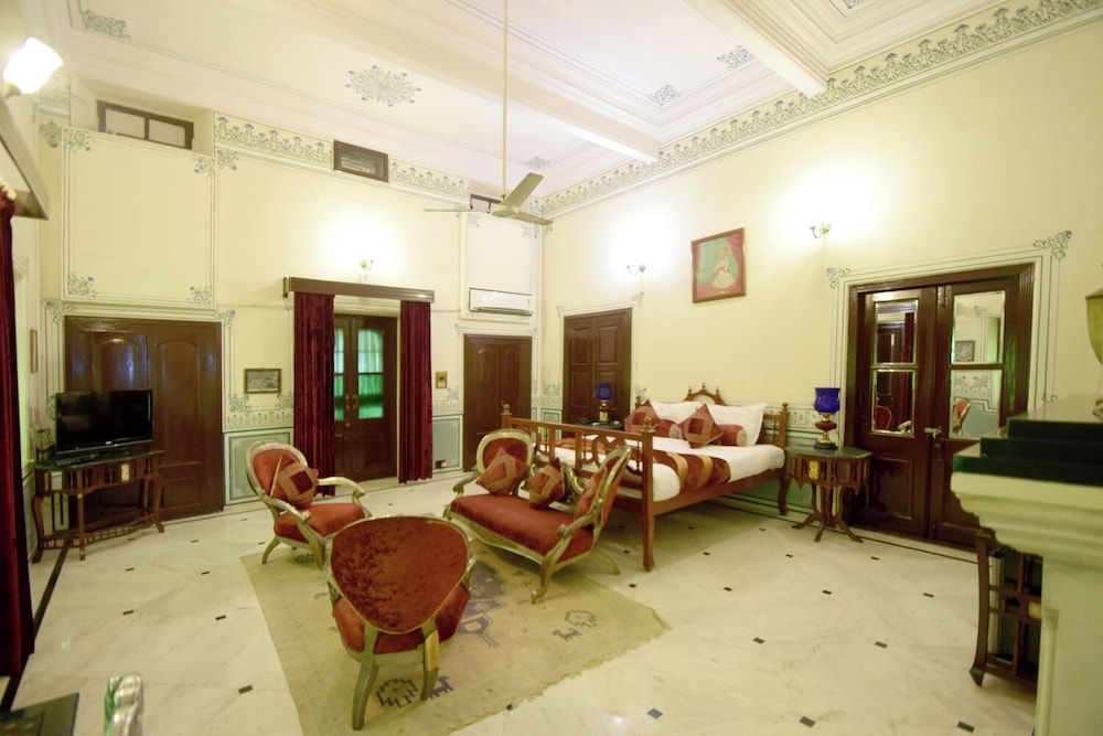 Hari Mahal Palace by Pachar Group