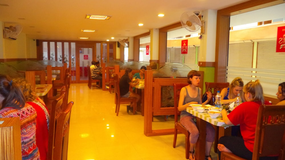Shanthi Castle International Premium Hotel