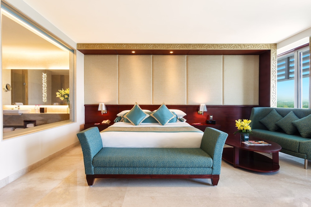 Crowne Plaza Ahmedabad City Centre, an IHG Hotel