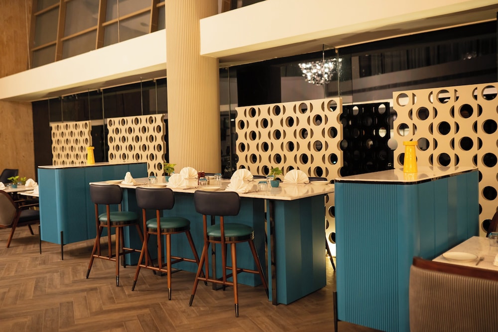 Crowne Plaza Ahmedabad City Centre, an IHG Hotel
