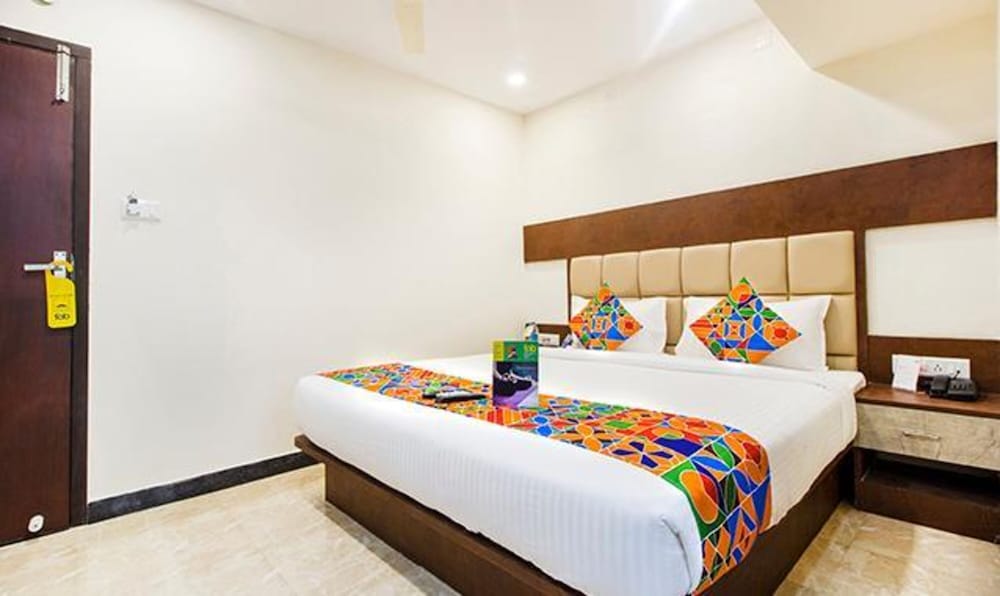 FabHotel Crown Suites