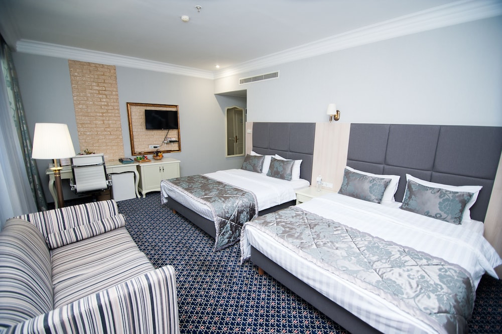 Kazzhol Hotel Astana