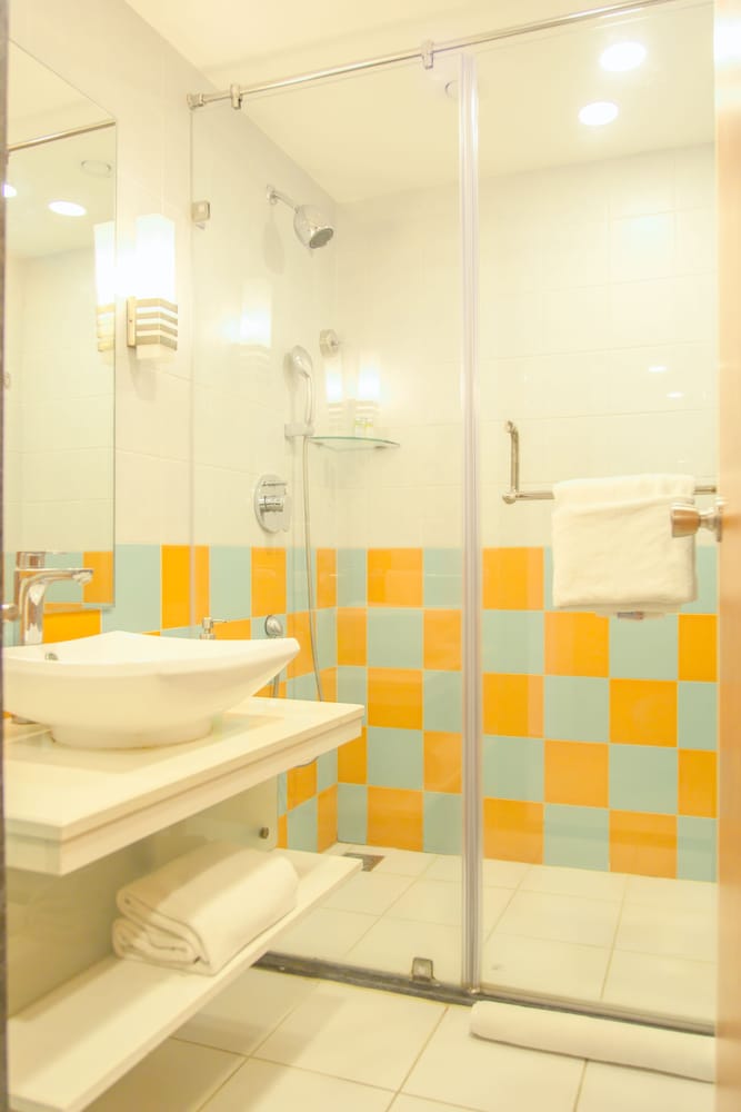 Kalyan Grand - A Business Hotel