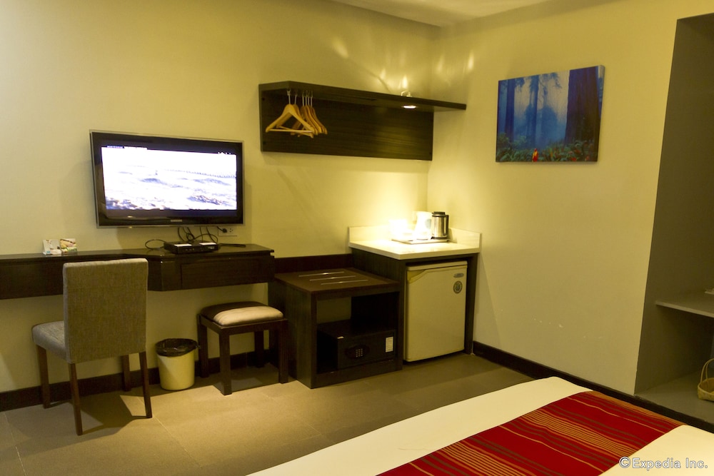 Castle Peak Hotel