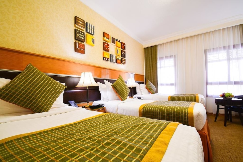 Al Shakreen Golden Tulip