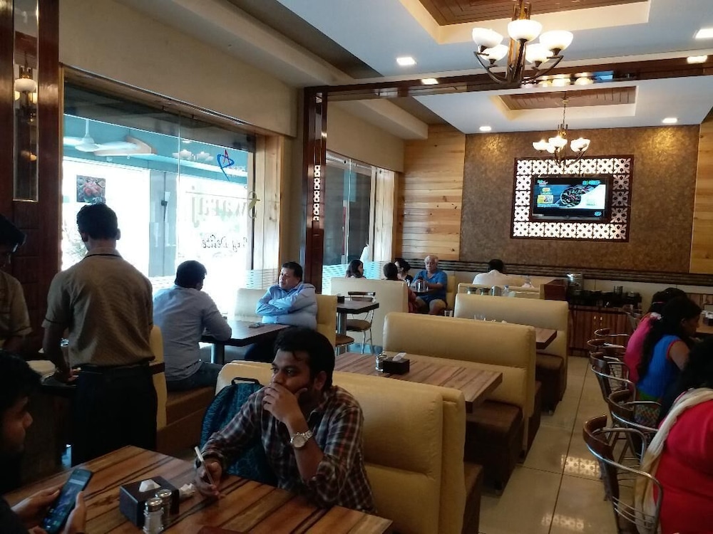 Hotel Three Star Navi Mumbai
