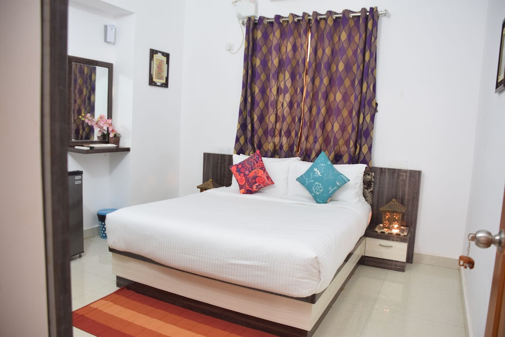 Hotel Sky Light Royal Stay