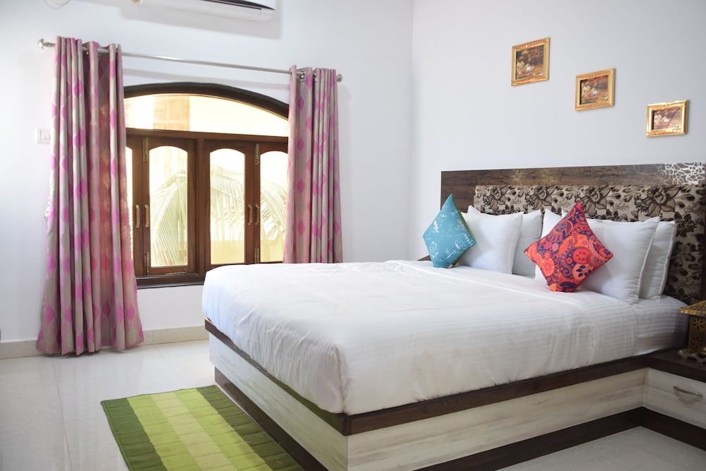 Hotel Sky Light Royal Stay