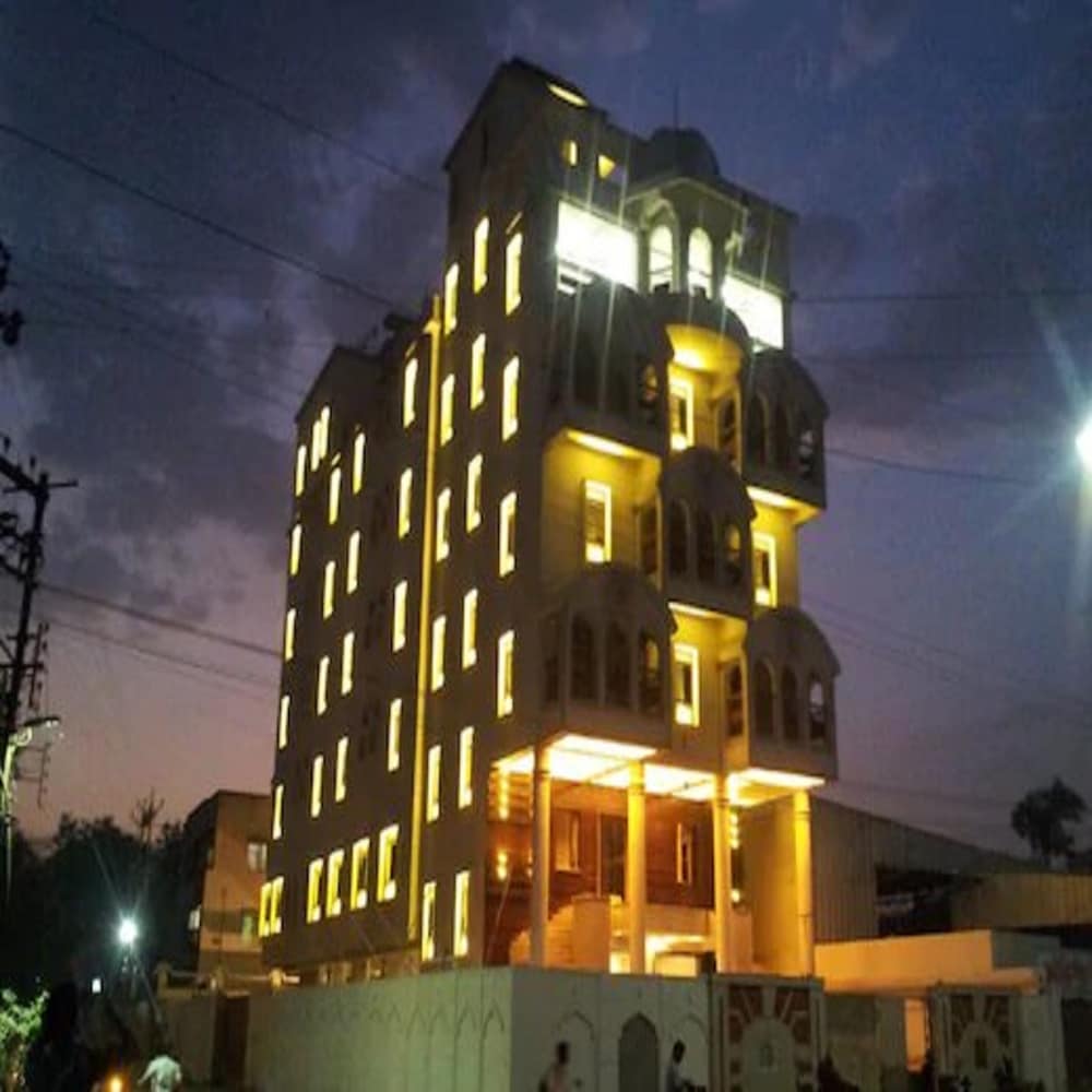 Hotel Raj Palace