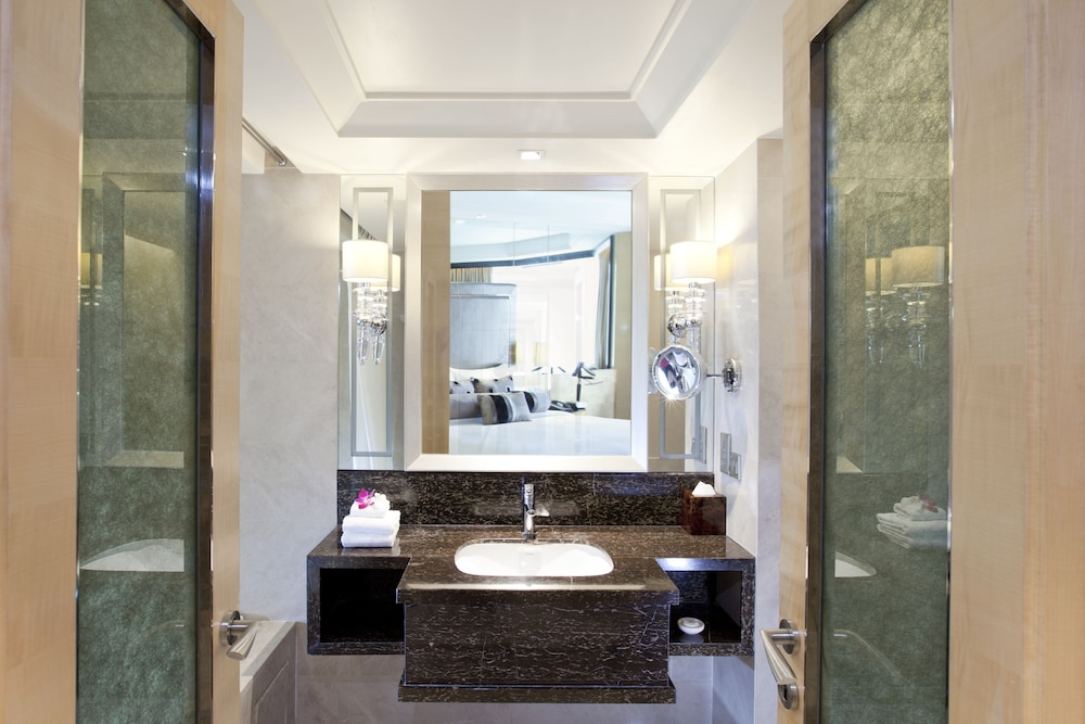 Dorsett Grand Subang