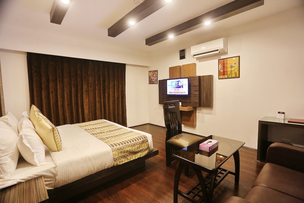 22 Enclave Evoke Lifestyle