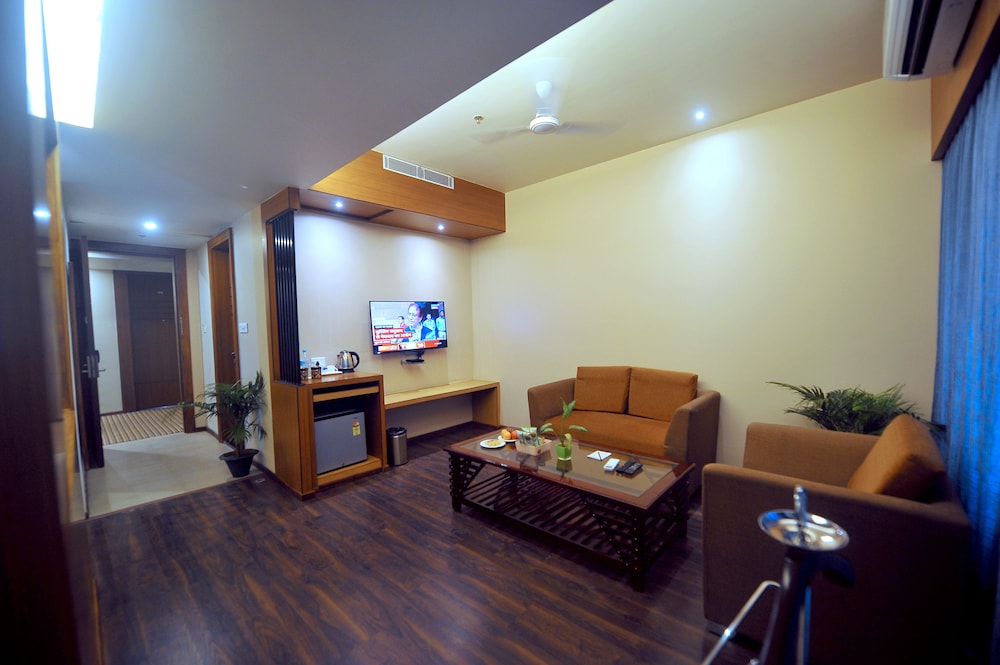 Pipul Padmaja Premium Hotel and Convention