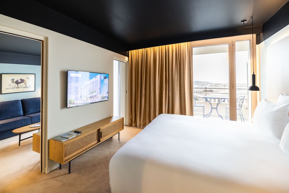 KOPSTER Hotel Residence Paris Colombes