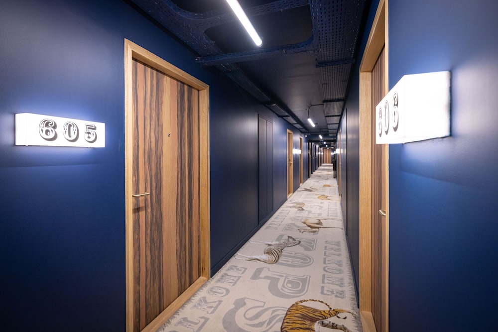 KOPSTER Hotel Residence Paris Colombes