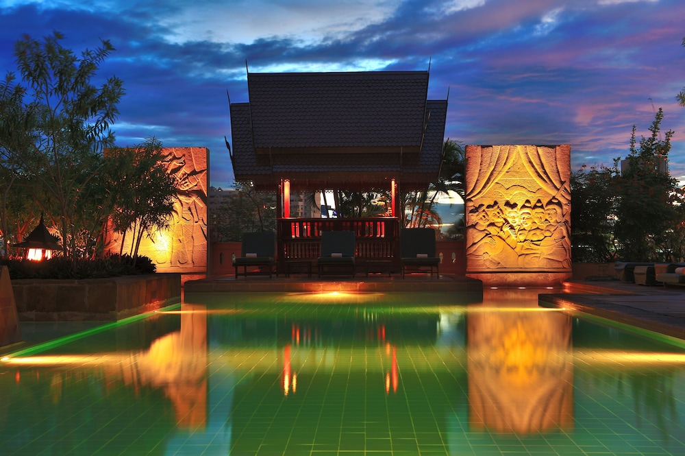 Century Park Hotel