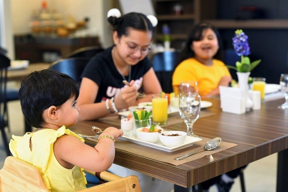 Kingsgate Al Jadaf by Millennium Hotels