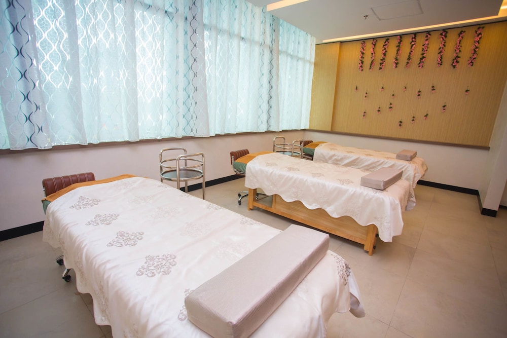 Ibis Styles Batam Nagoya