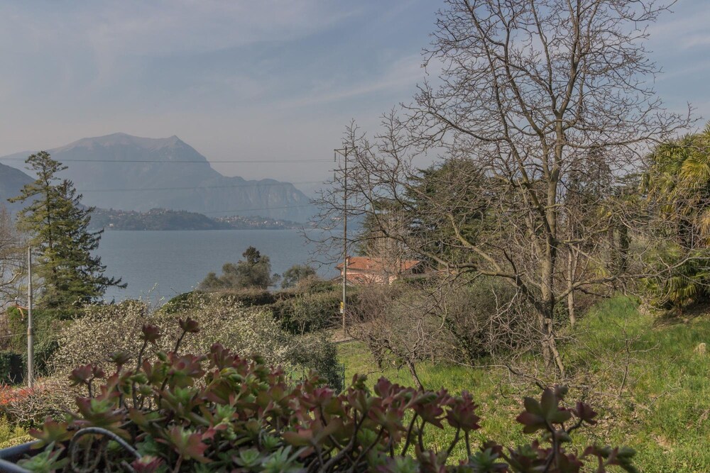 Blu al Lago in Lierna