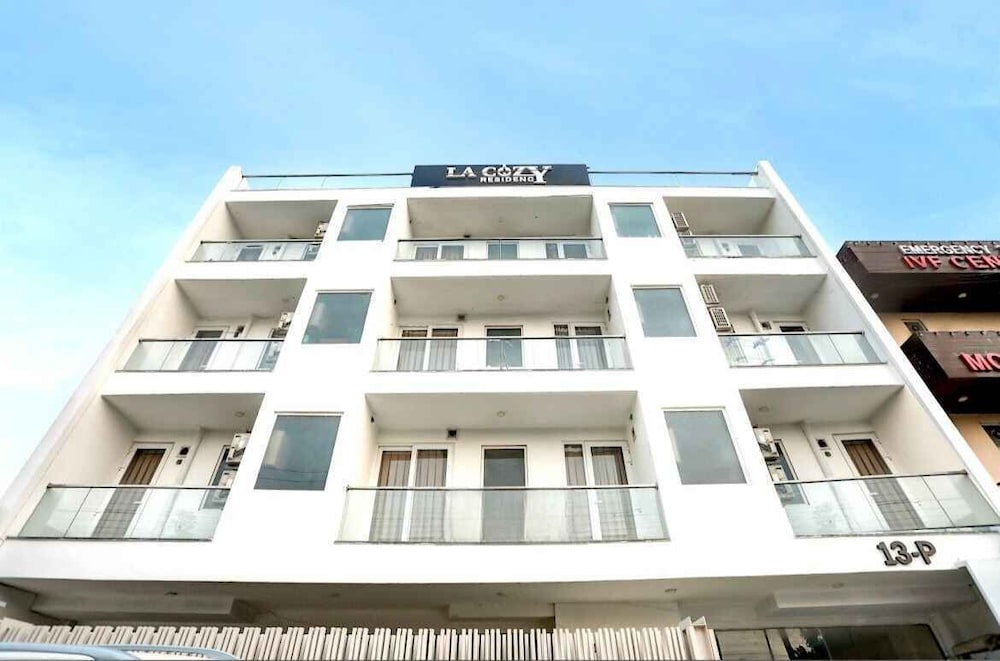 Fabhotel La Cozy Residency