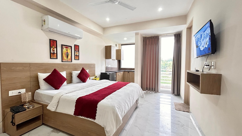 Fabhotel La Cozy Residency
