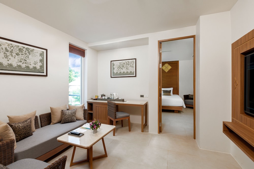 Splash Beach Resort, Mai Khao, Phuket