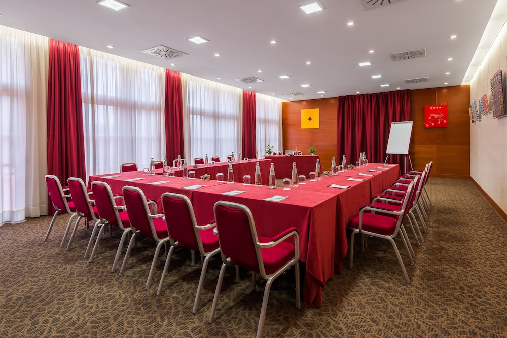 Crowne Plaza Venice East by IHG