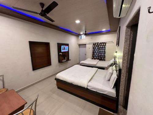 Hotel Golden Veena