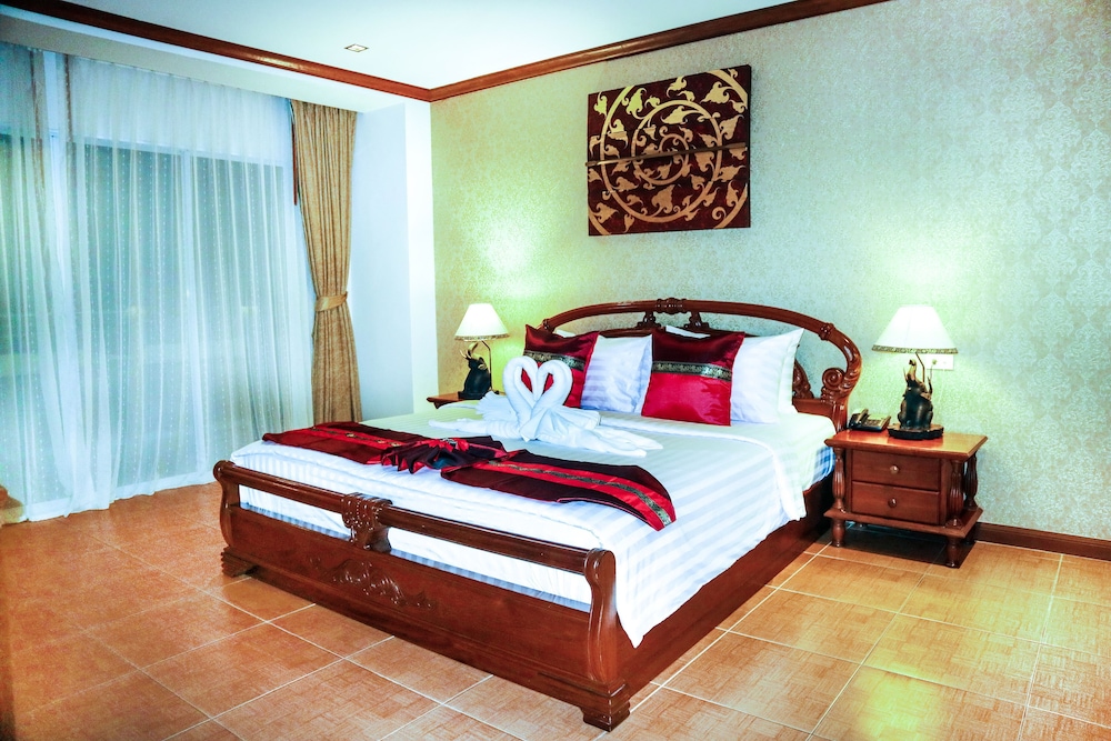 Aiyaree Place Hotel