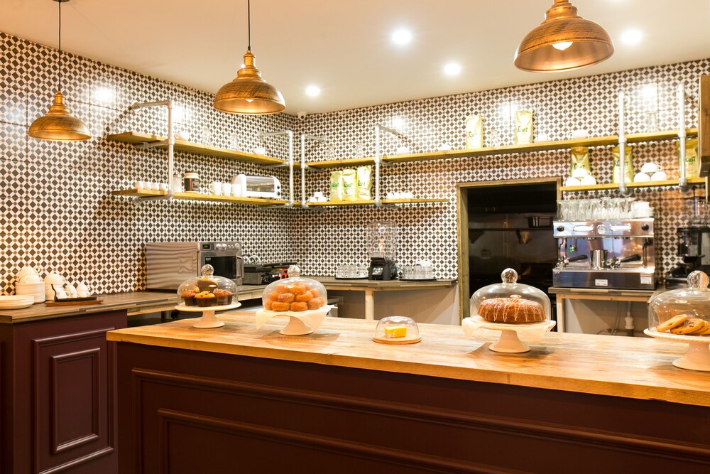 Belvilla Ilford Hill Hotel London