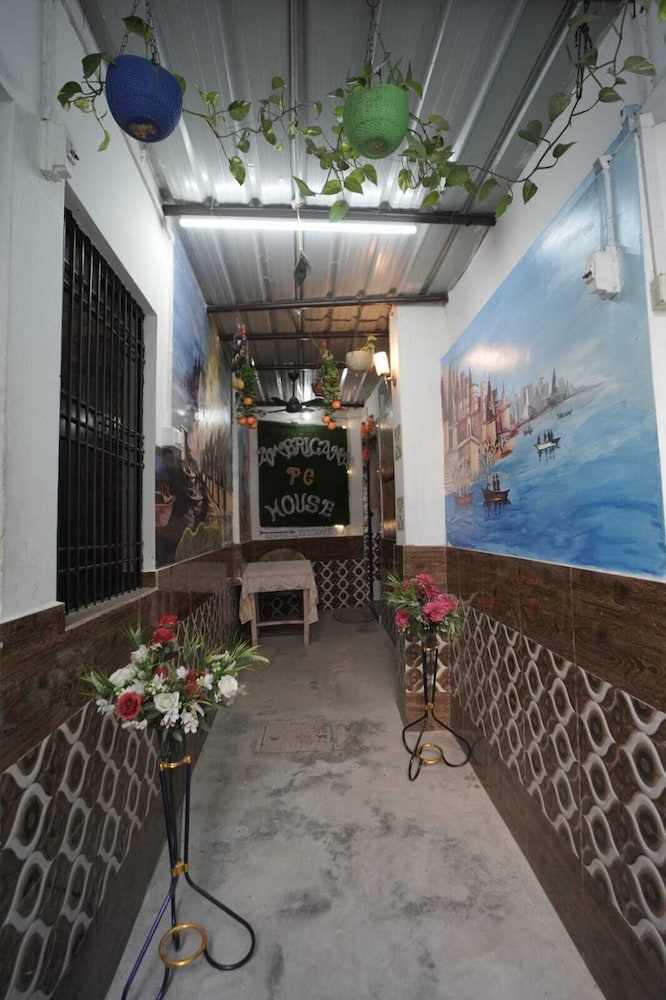 Ambricana Paying Guest House