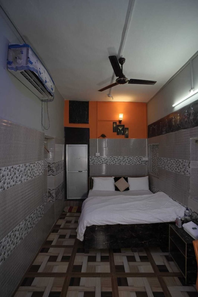 Ambricana Paying Guest House