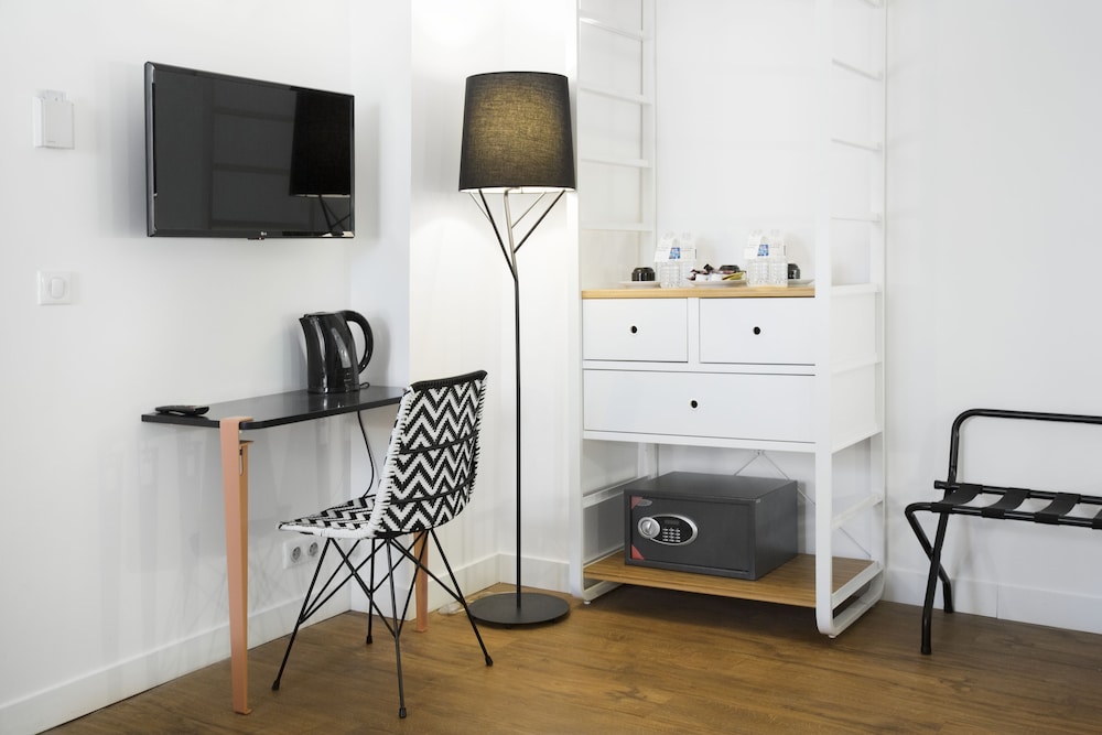 The Playce Hotel & Bar by Happyculture